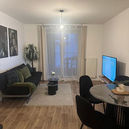 Apartament Cosy House A 6 Min Du Rer A Et Psa Carrières-sous-Poissy Zewnętrze zdjęcie