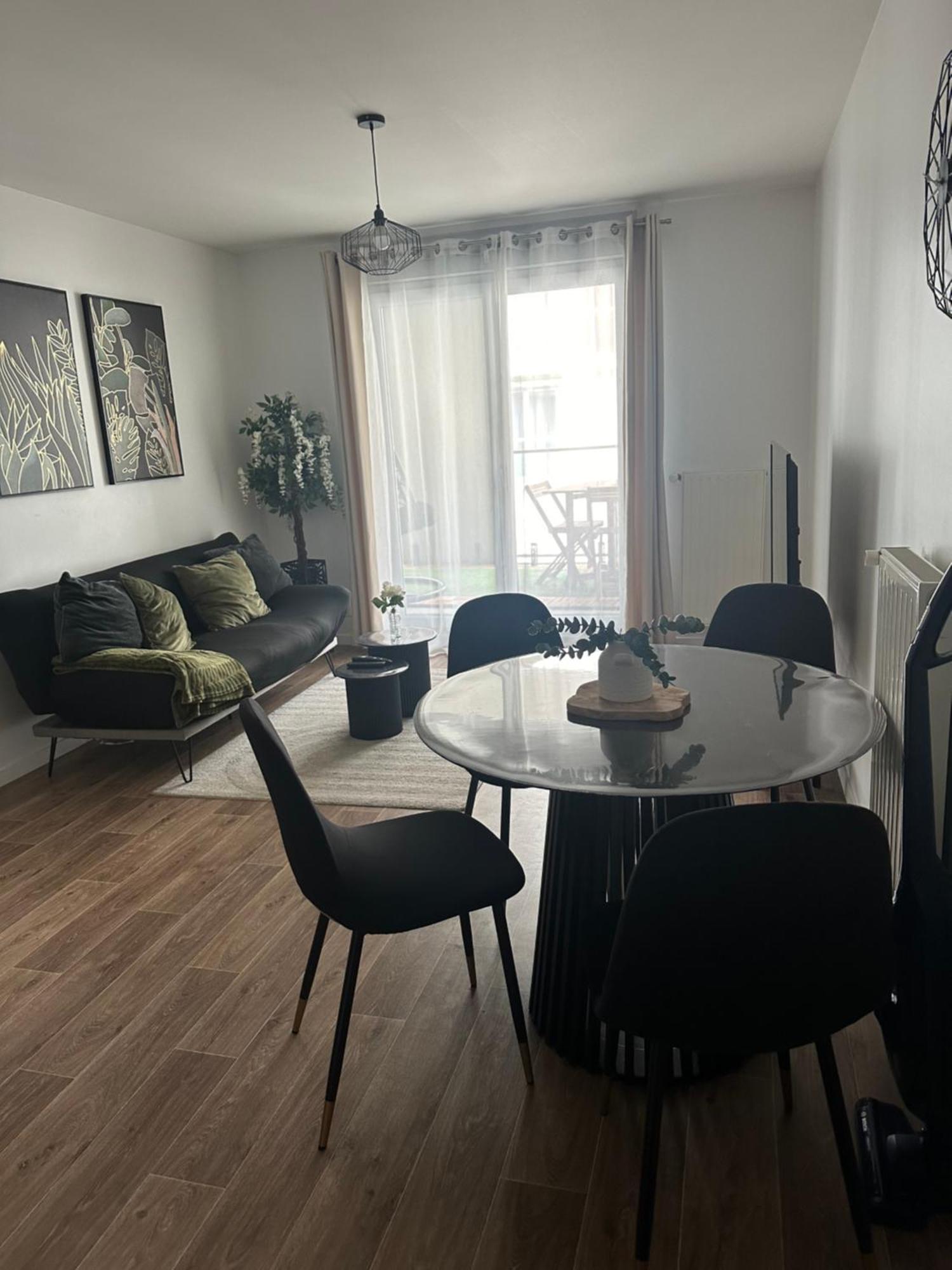 Apartament Cosy House A 6 Min Du Rer A Et Psa Carrières-sous-Poissy Zewnętrze zdjęcie