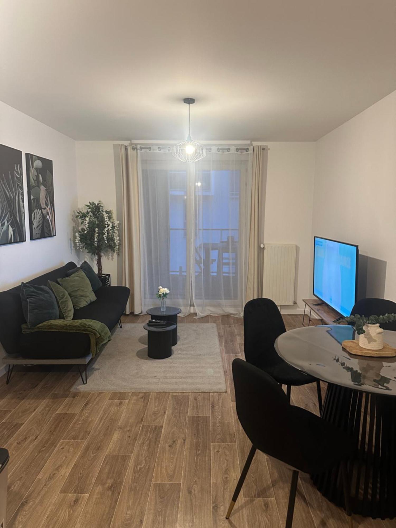 Apartament Cosy House A 6 Min Du Rer A Et Psa Carrières-sous-Poissy Zewnętrze zdjęcie